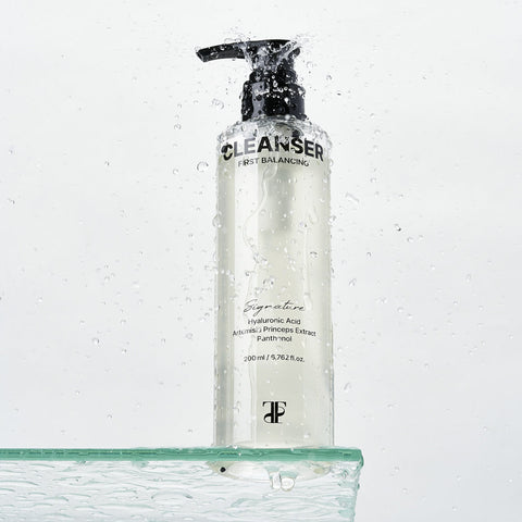 TUPS First Balancing Gel Cleanser